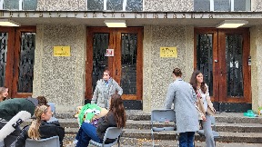 Nove suspenzije profesora